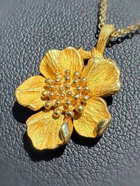 Gorgeous Vintage Tiffany&Co. 18k yellow gold paperclip link chain necklace 16”